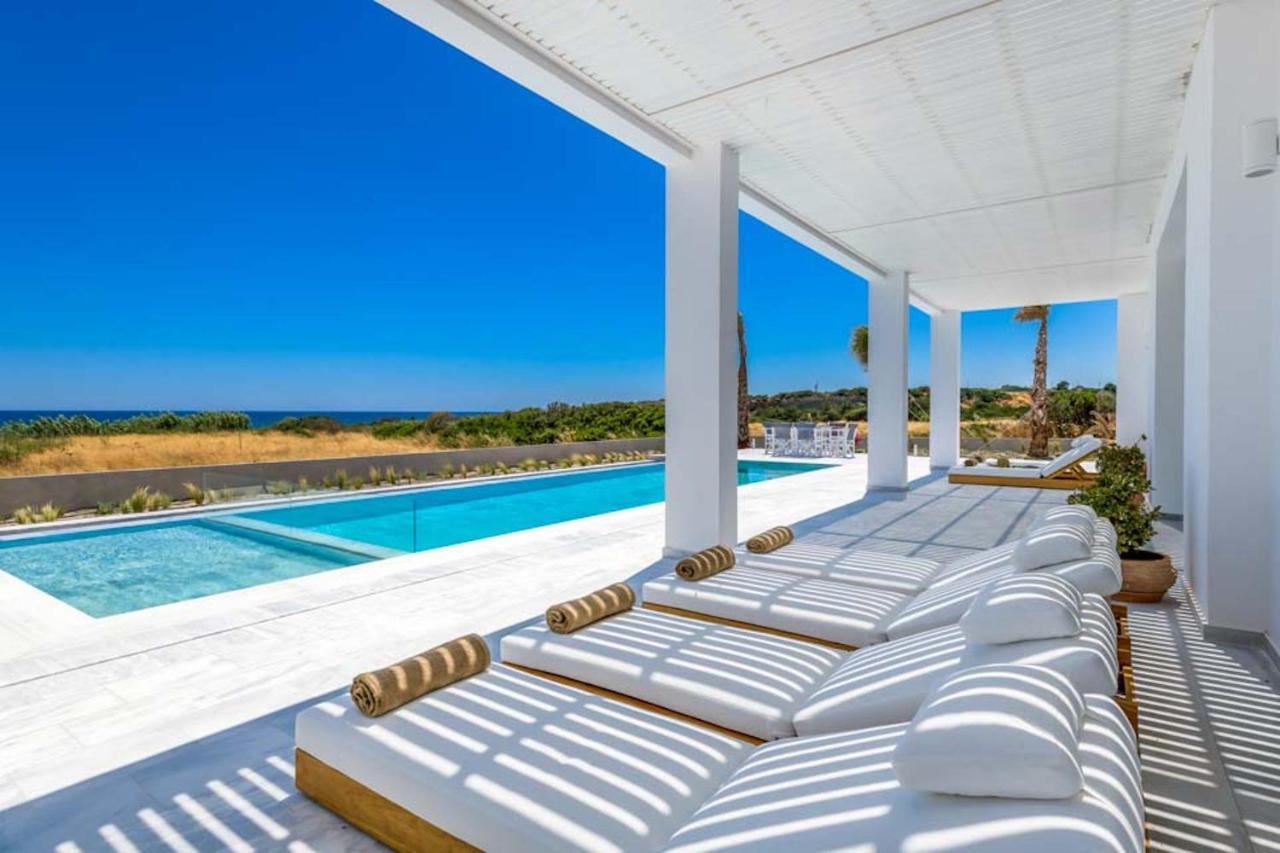 Seashore Beachfront Villa Lakhaniá Exterior foto