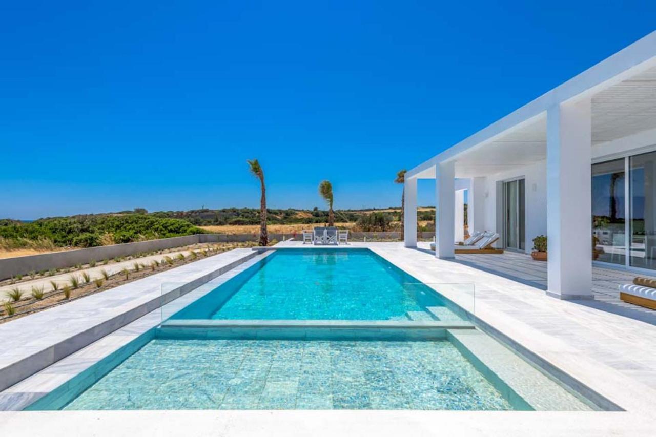 Seashore Beachfront Villa Lakhaniá Exterior foto